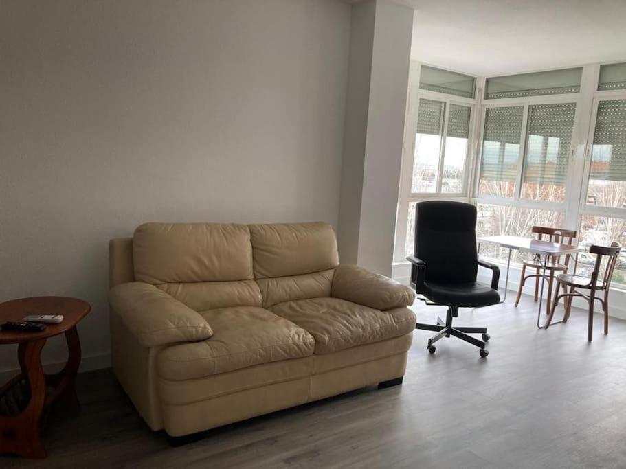 Silencioso, Luminoso Y Familiar Apartamento Lejlighed Madrid Eksteriør billede